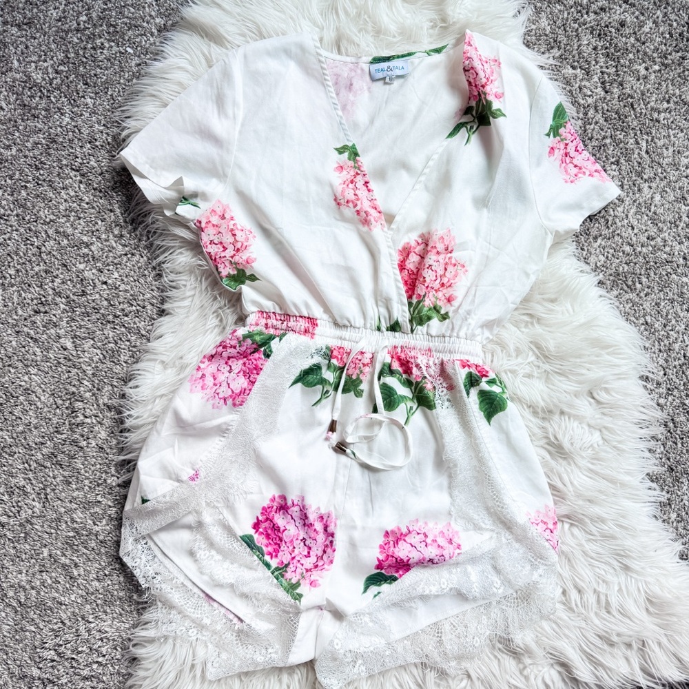Teal & Tala | Floral Shortie Romper - Picture 1 of 7